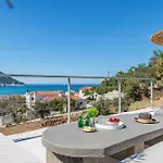 Nana Skopelos
