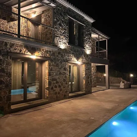 Nana * Skopelos Town