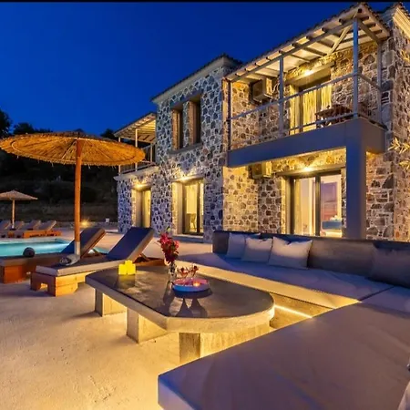 فيلة Nana سكوبيلوس تاون