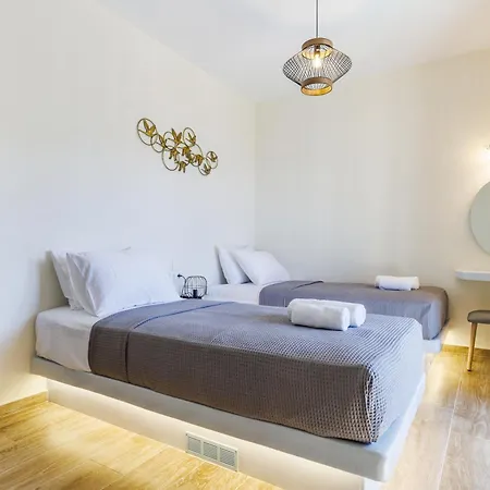 Nana * Skopelos Town