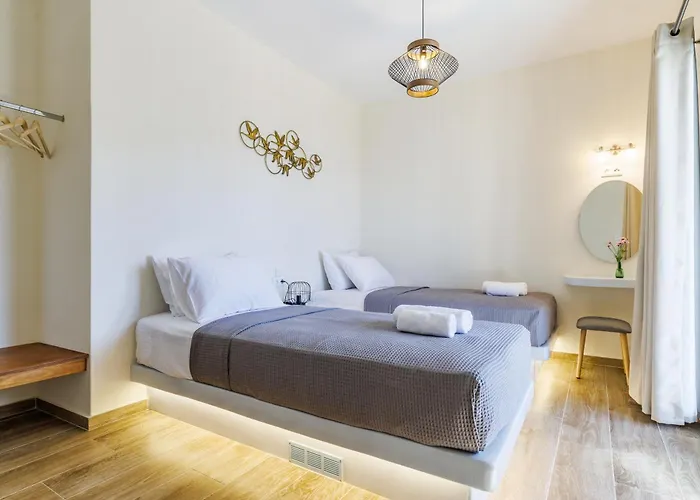 Nana * Skopelos Town